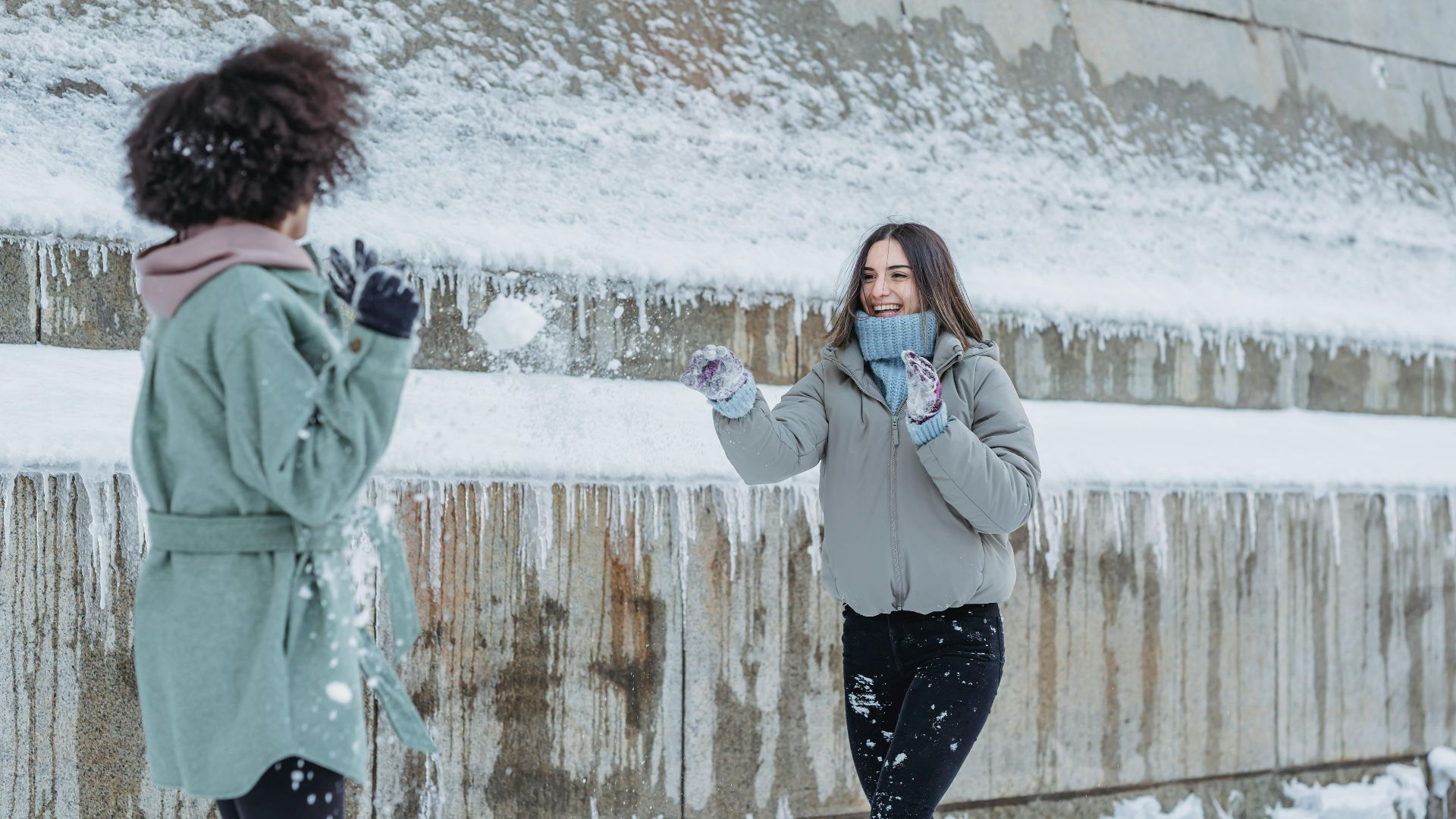 16. Bataille de boules de neige