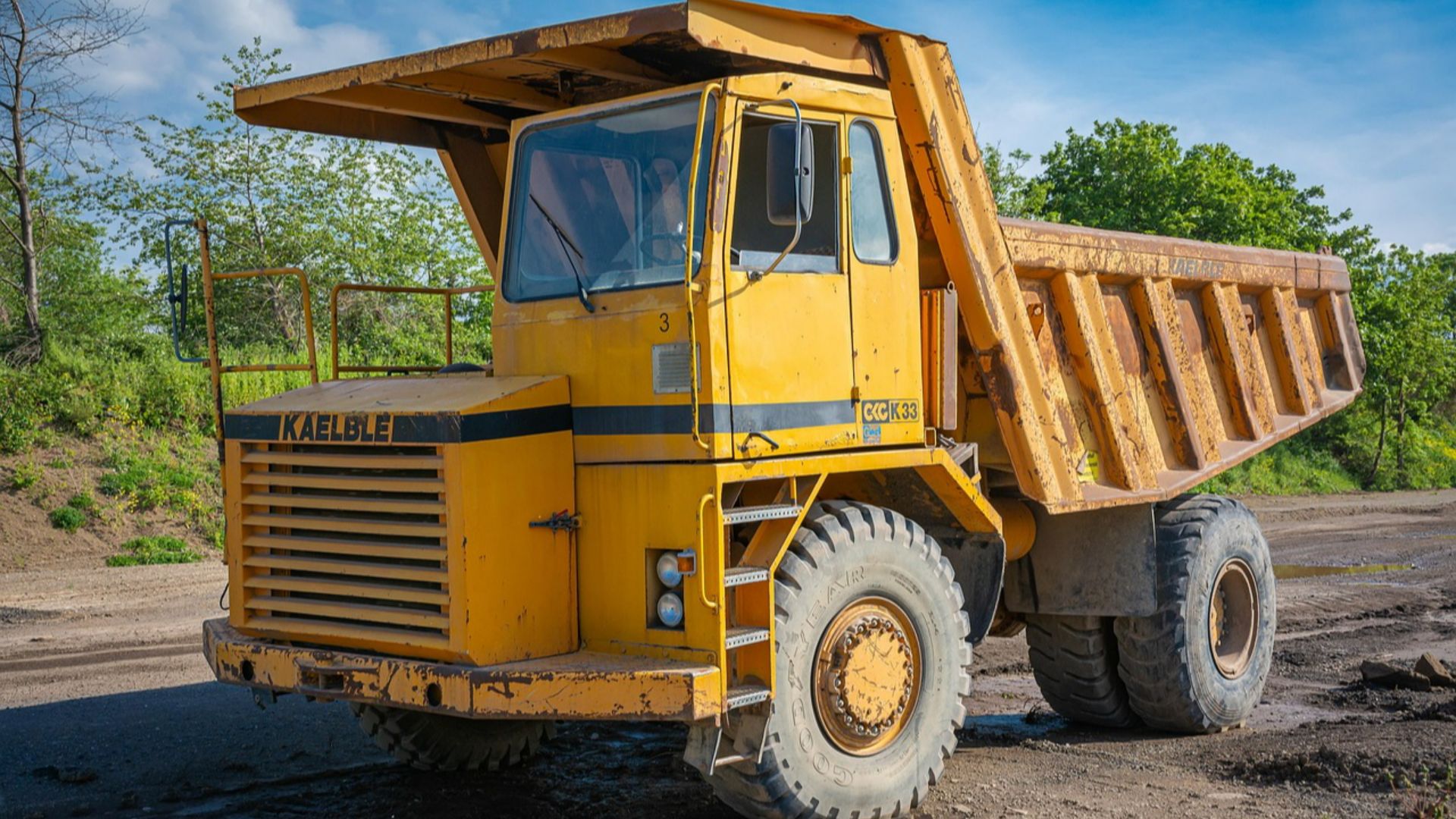 6. Camions à benne basculante