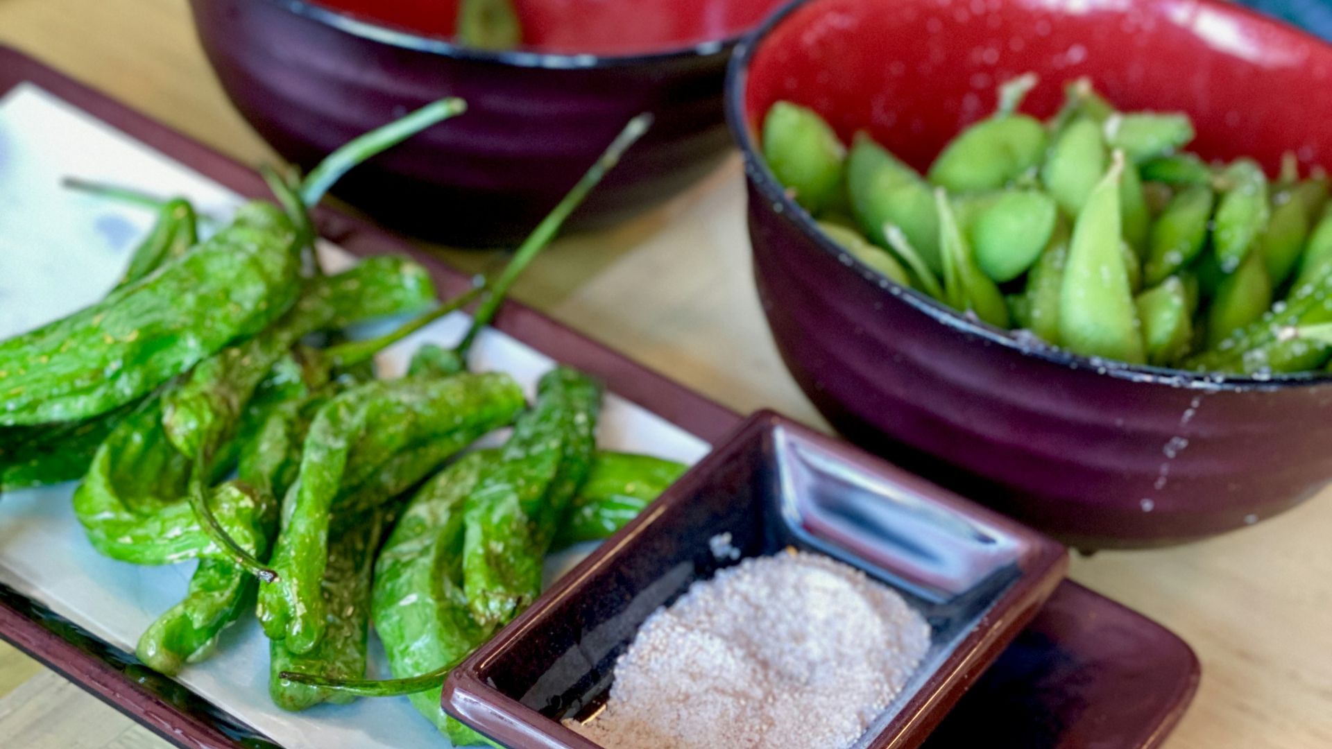 Vous ne savez toujours pas comment manger les edamame ? Voici comment faire