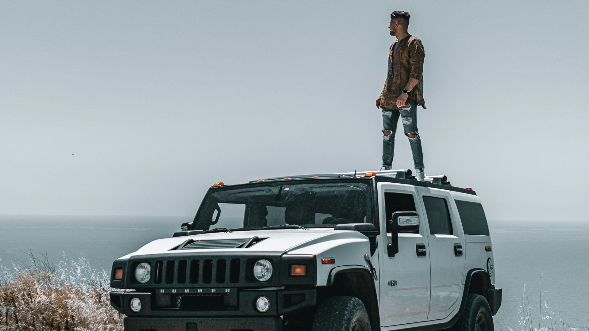 2. Hummer H2