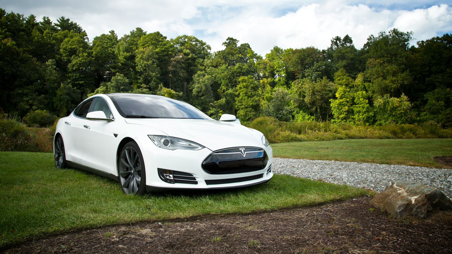 9. Rappels de suspension Tesla Model S et X