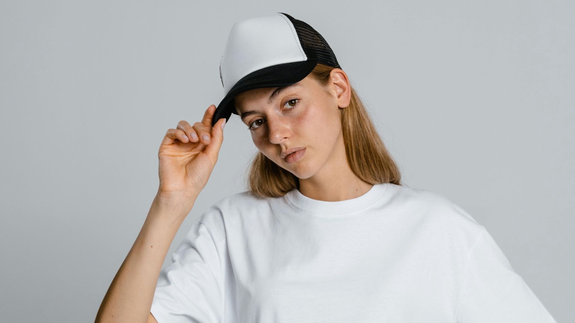 6. Casquettes Von Dutch Trucker