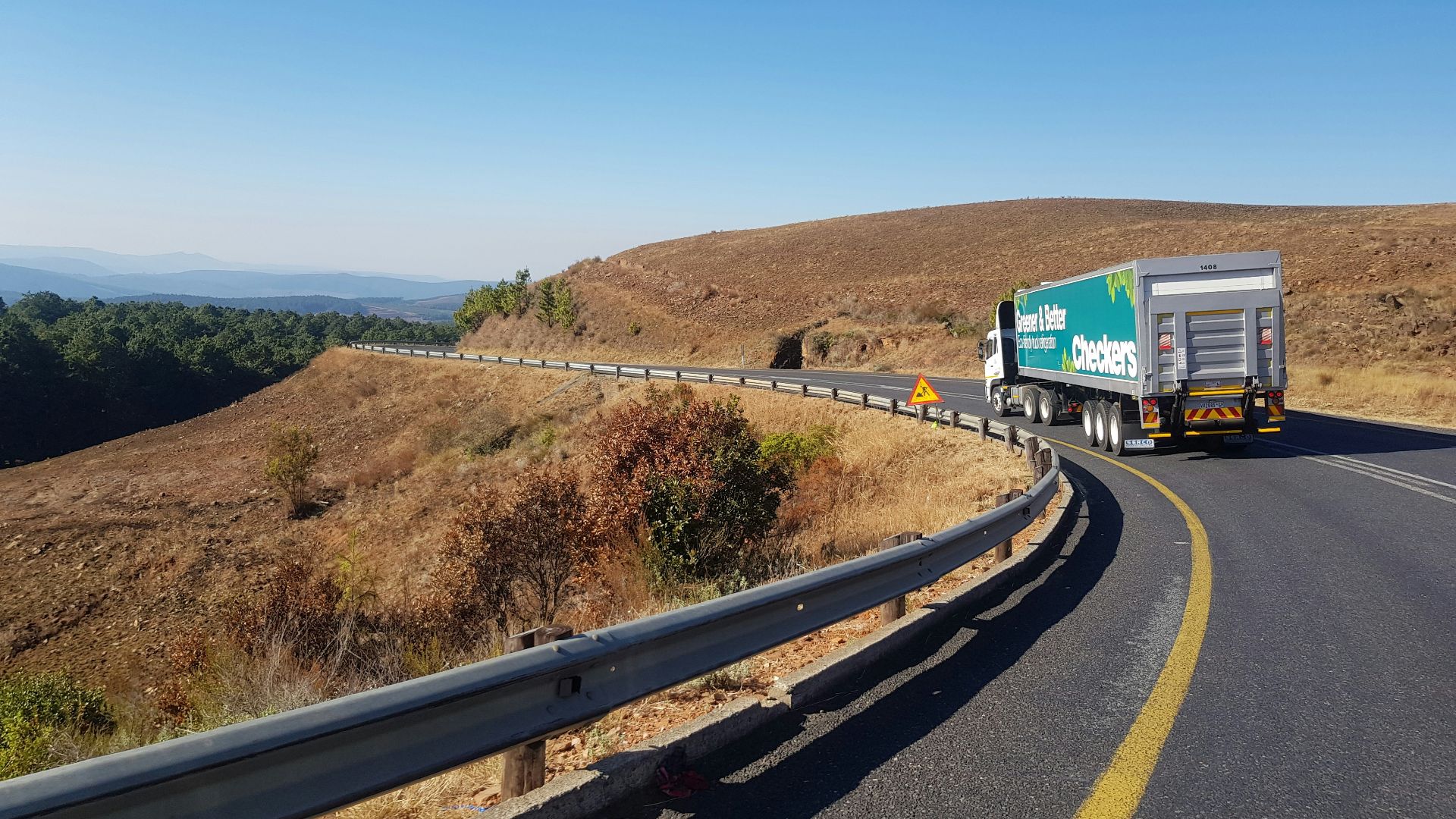 11. Restez à droite pour les camions et les véhicules lourds