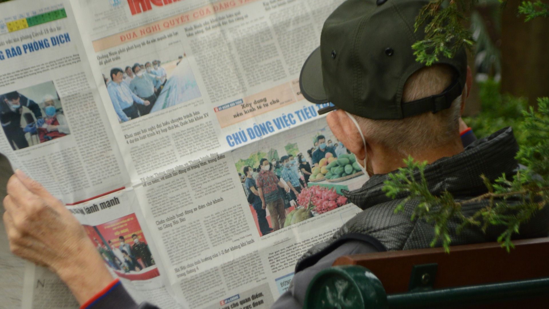 14. Lire le journal