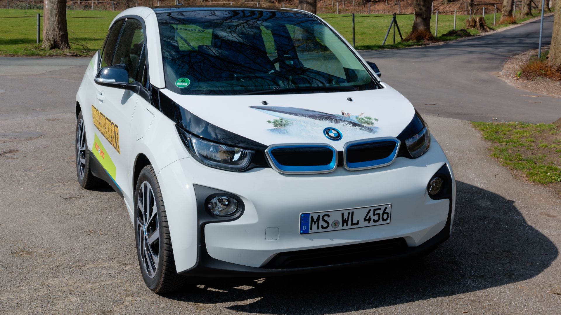 9. BMW i3