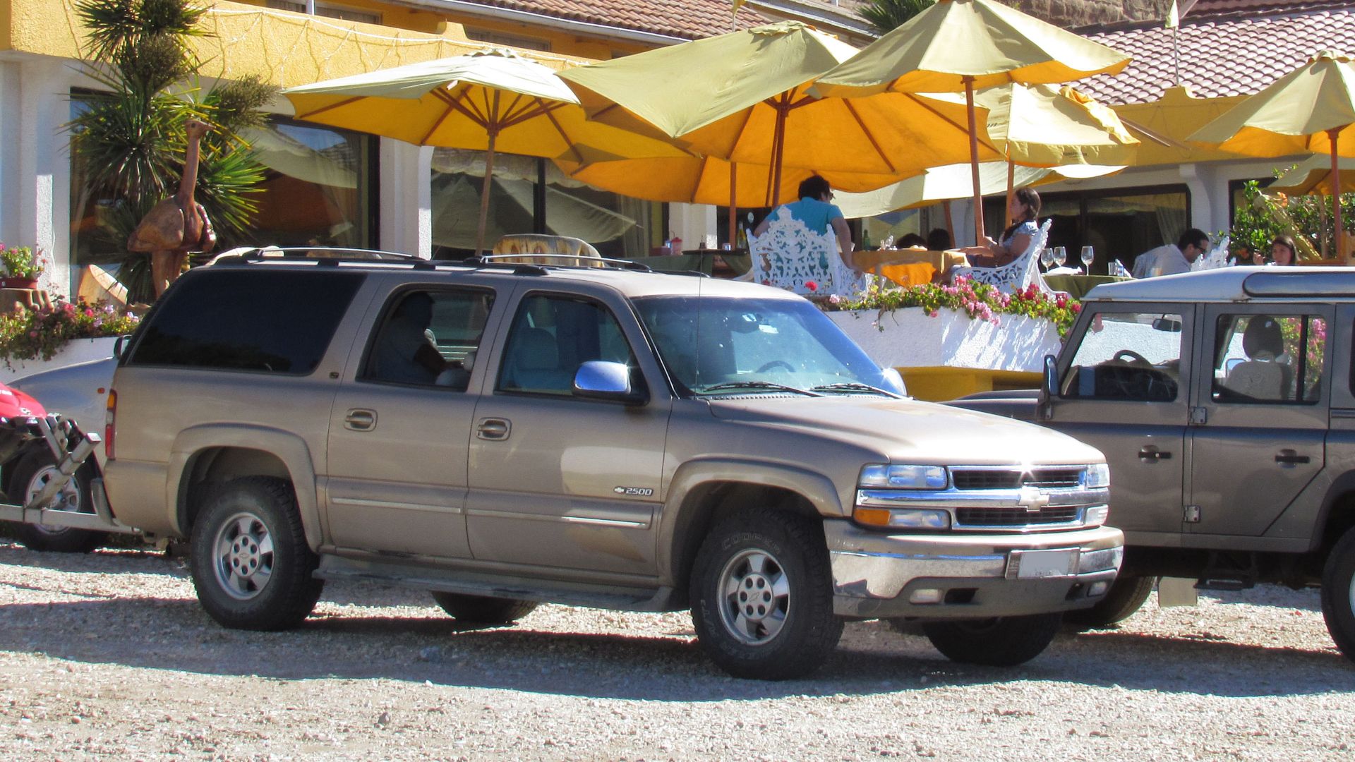 10. Chevrolet Suburban 2500