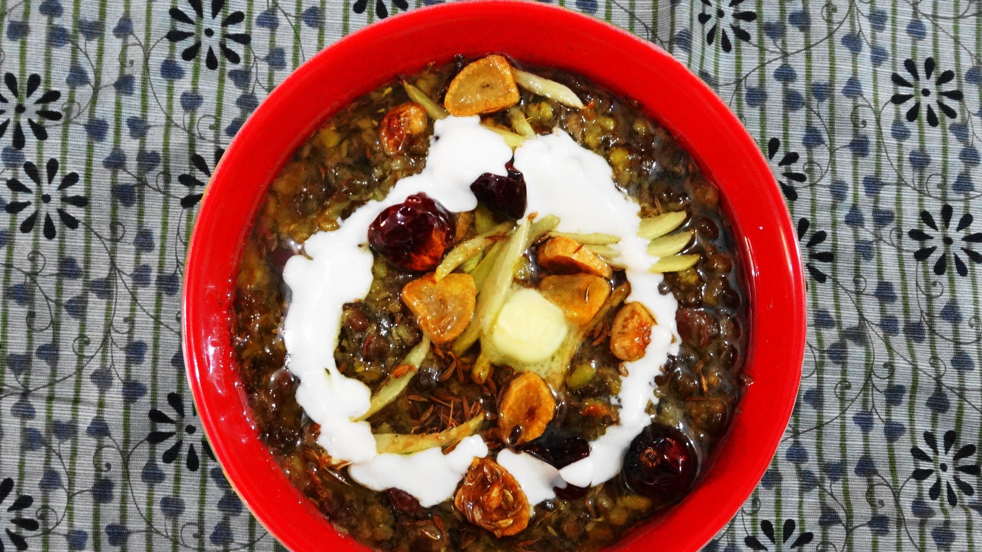 6. Daal Makhani (curry de lentilles noires)
