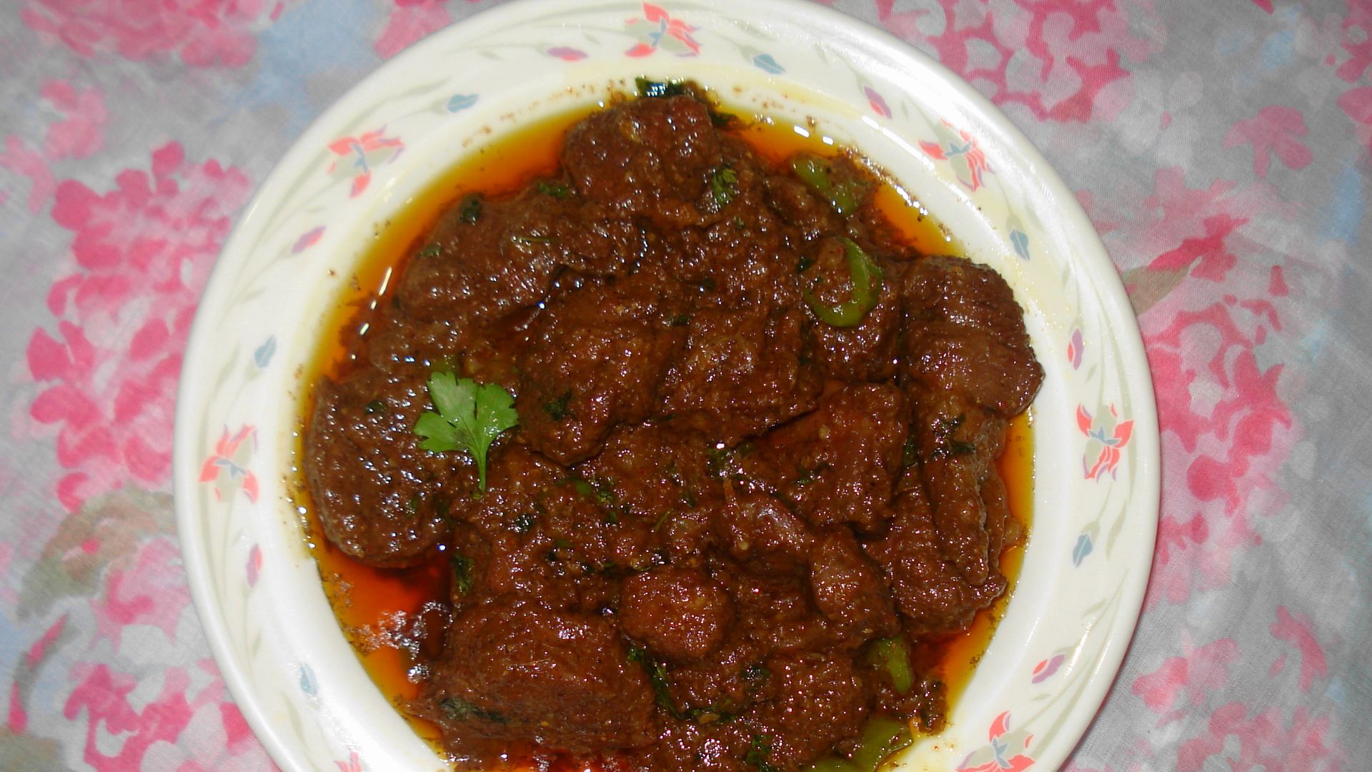 1. Vindaloo (curry épicé de Goa)