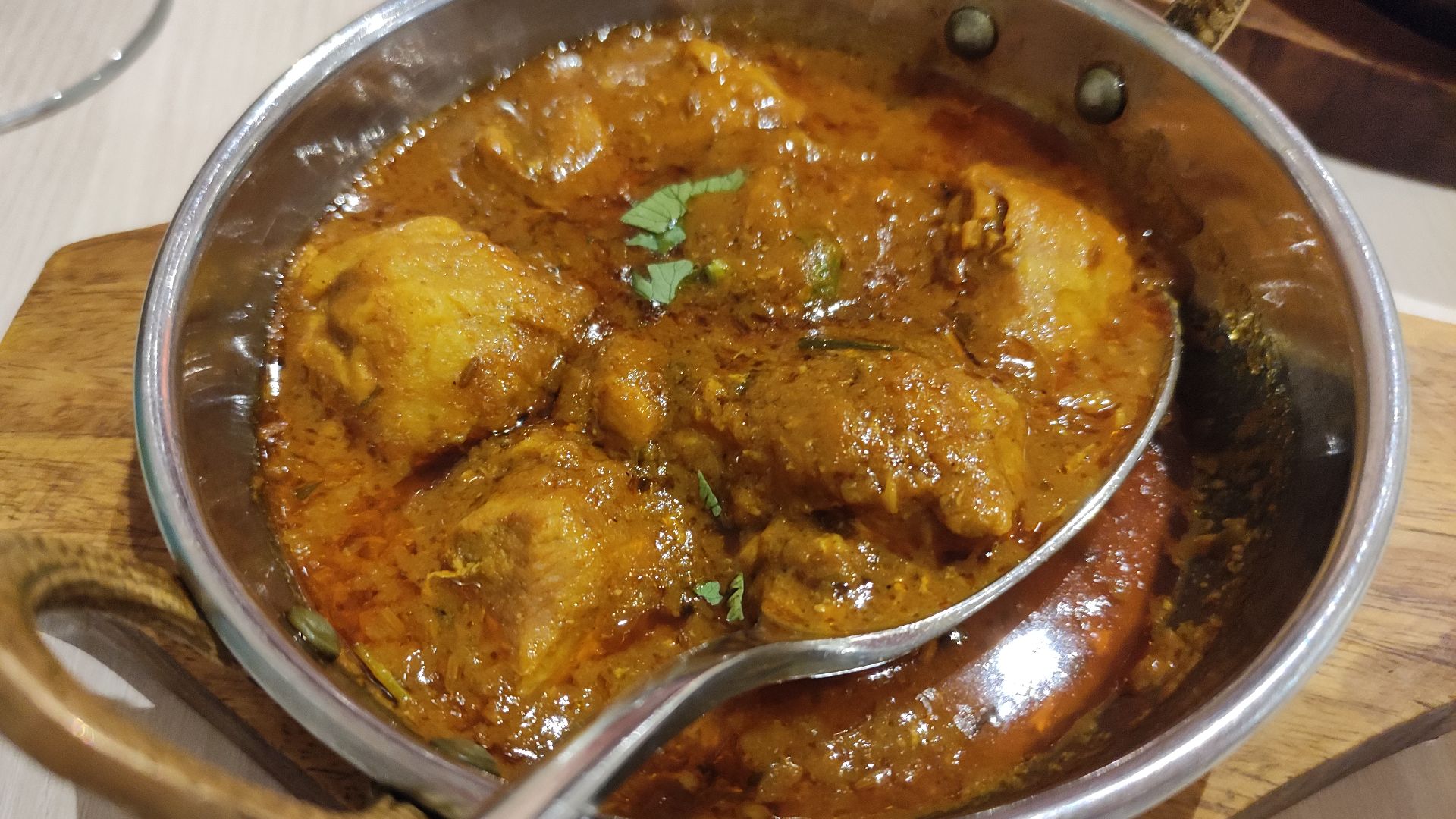3. Madras Curry (curry rouge épicé)