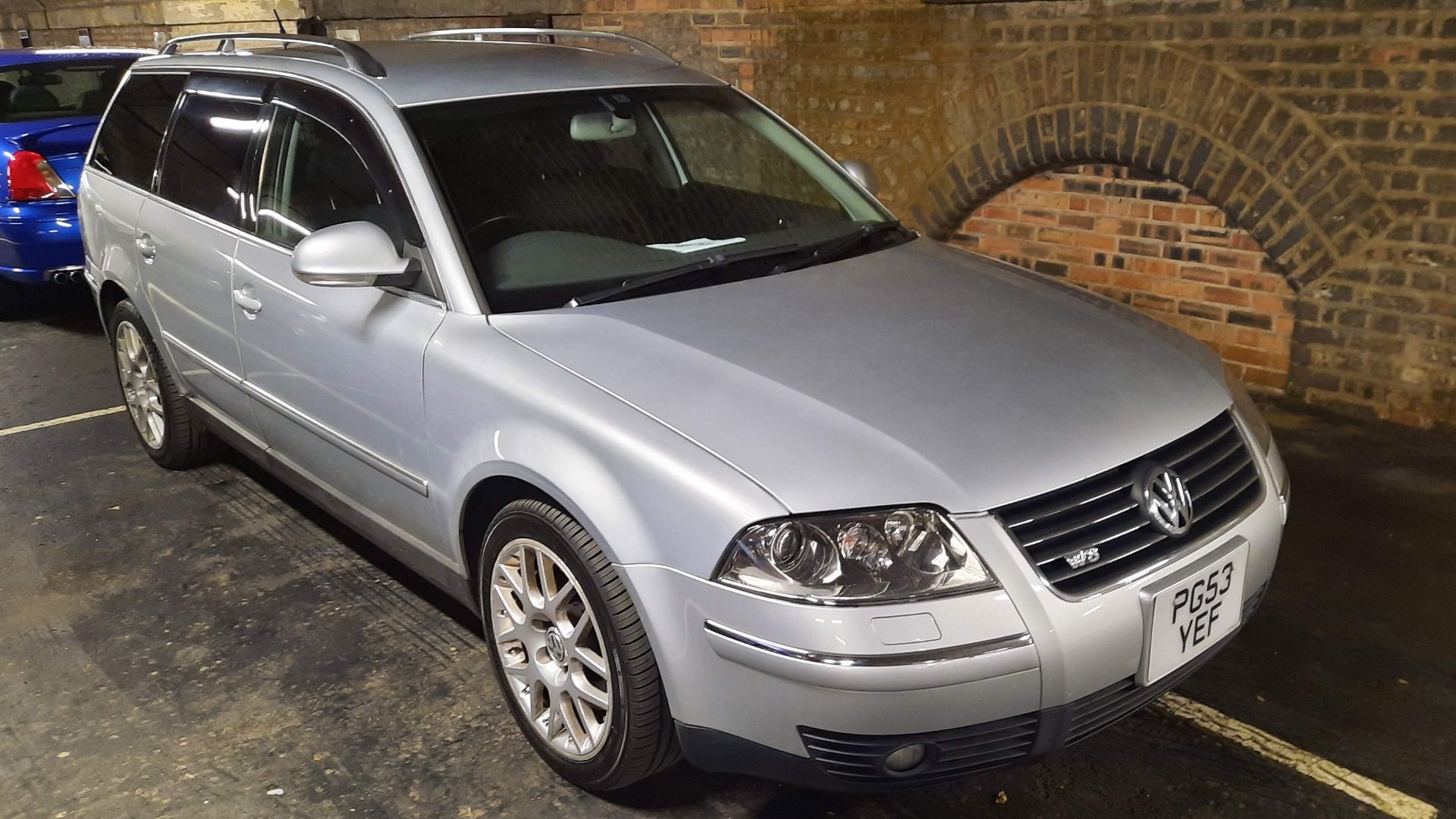 13. Volkswagen Passat W8 2004