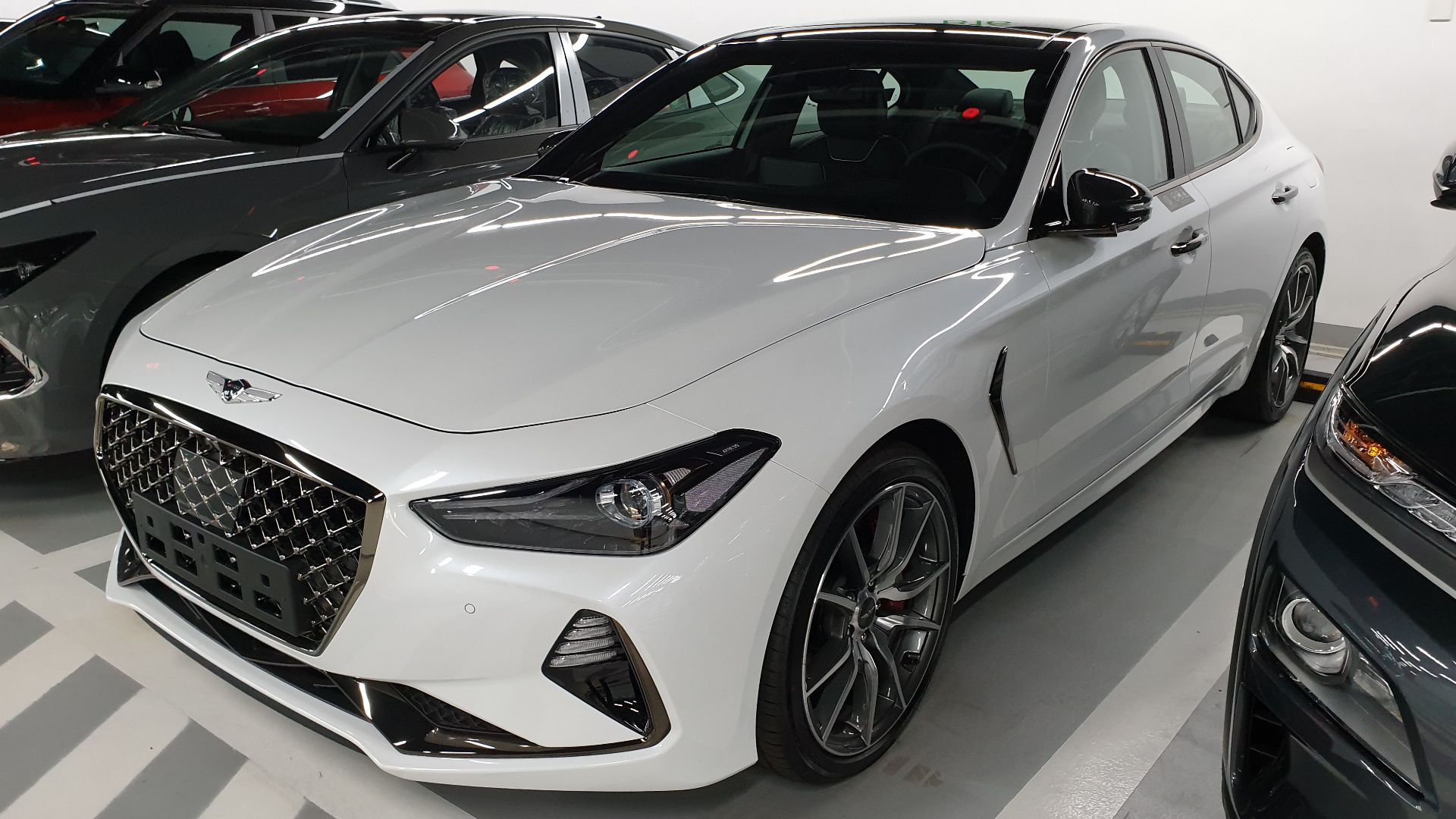 19. Genesis G70 3.3T 2020