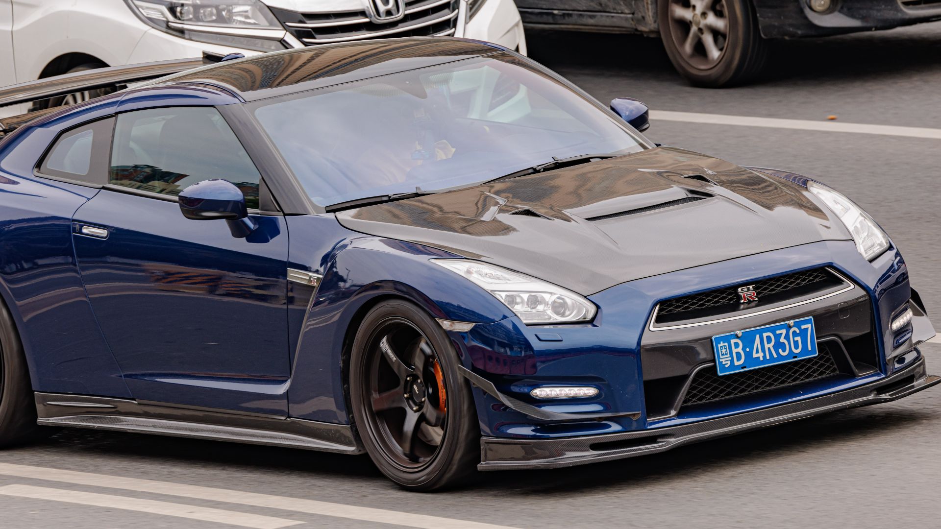 17. Nissan GT-R R35