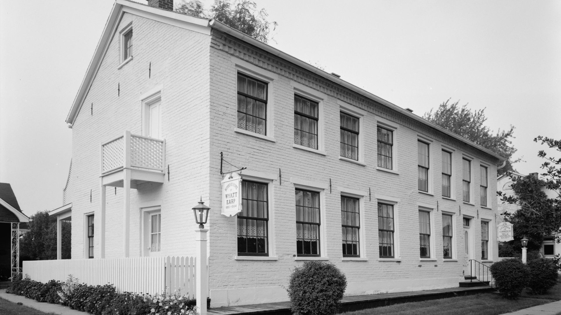 1. Ses premières années dans l'Illinois et le Kansas