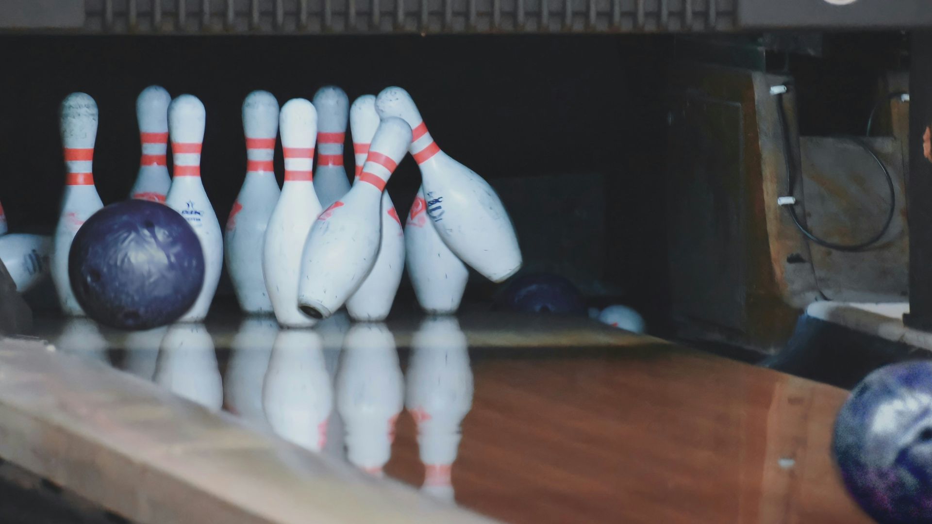 1. Bowling