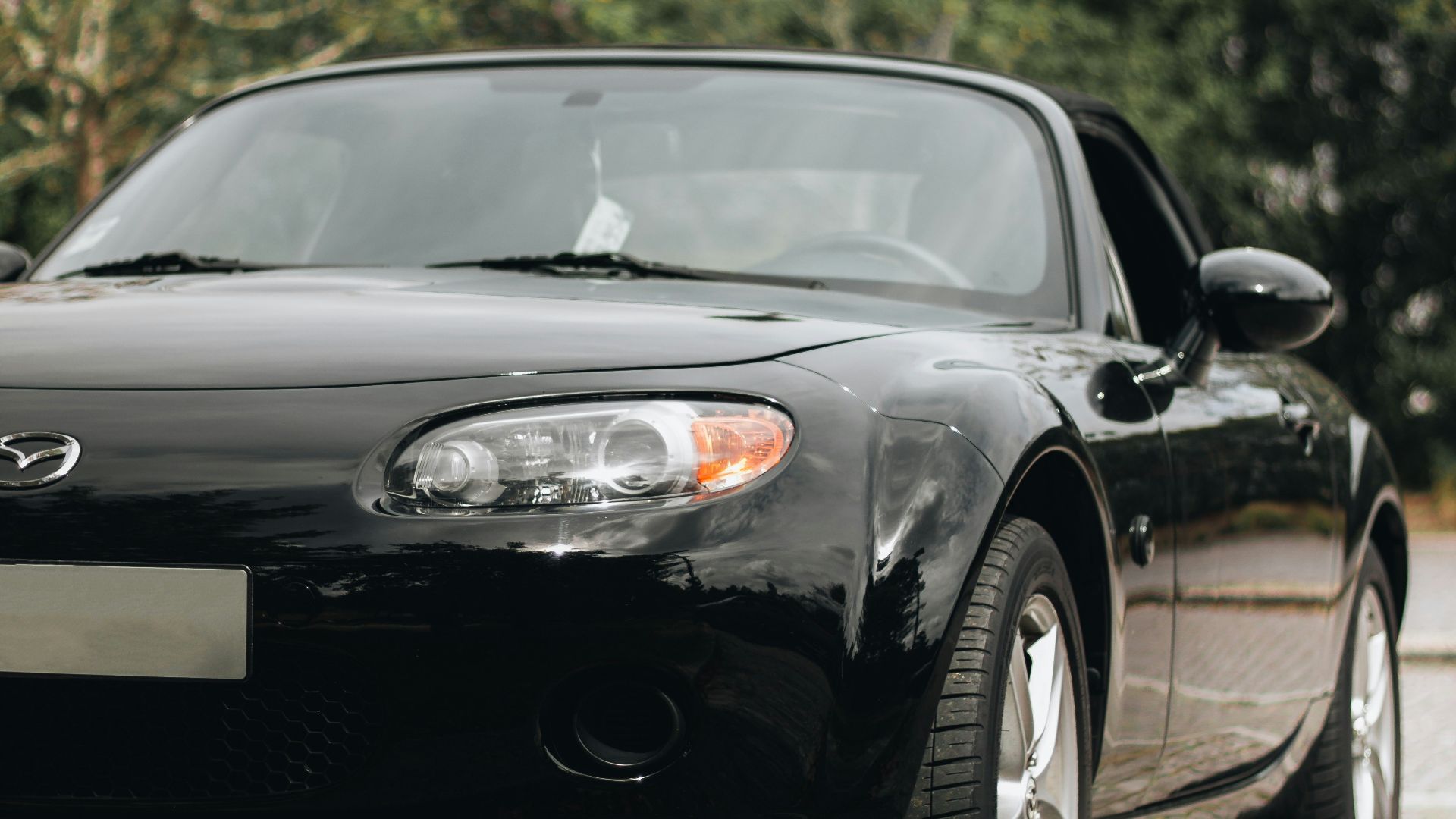 2. Mazda MX-5 Miata