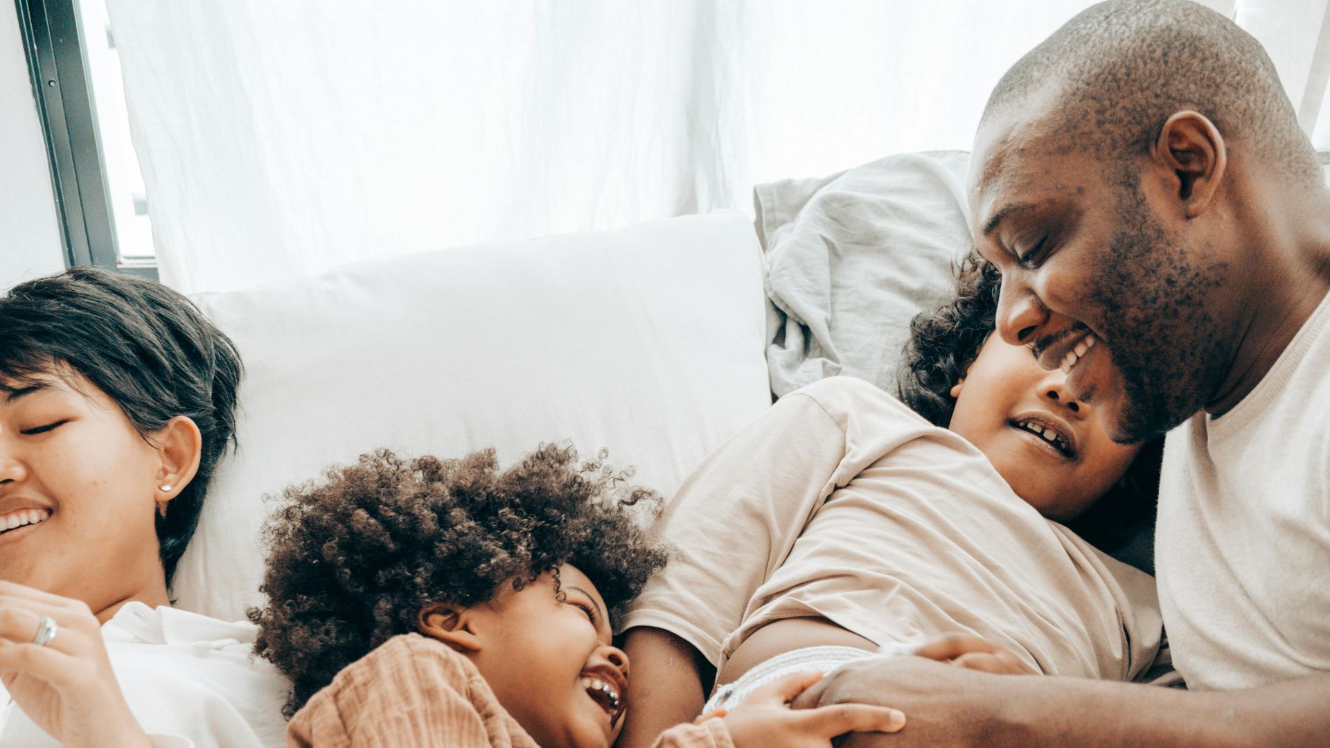 9. Vous rirez de choses qui ne sont même pas drôles