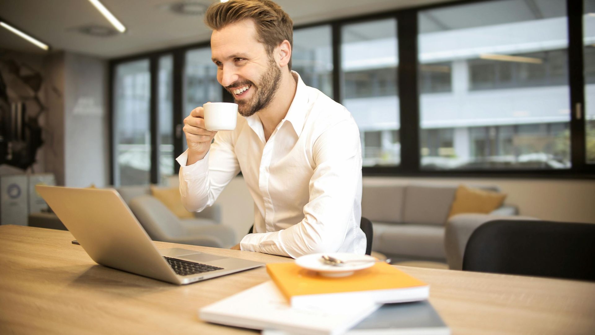 1. Activités personnelles excessives pendant les heures de travail