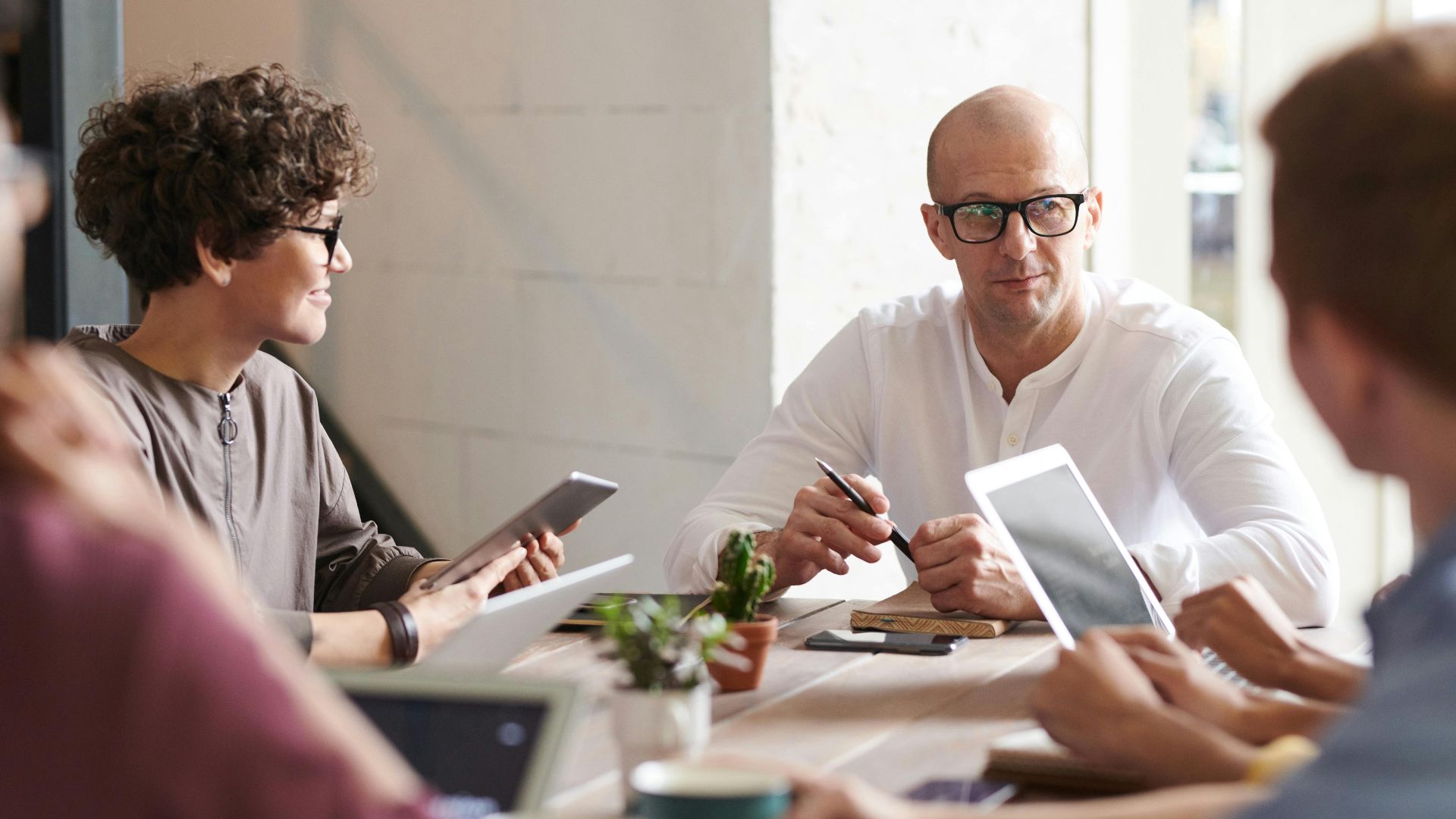 4. Déléguer entièrement leurs responsabilités fondamentales