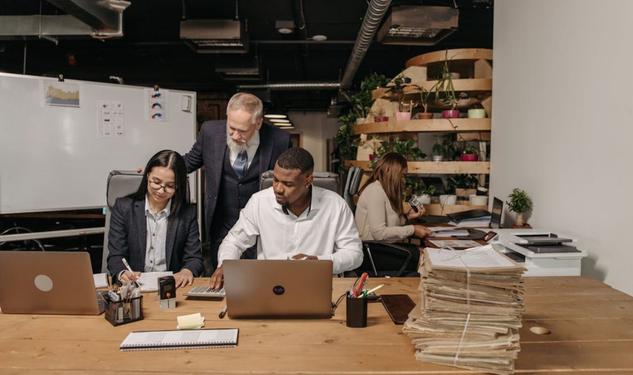10. La microgestion remplace les véritables efforts de leadership