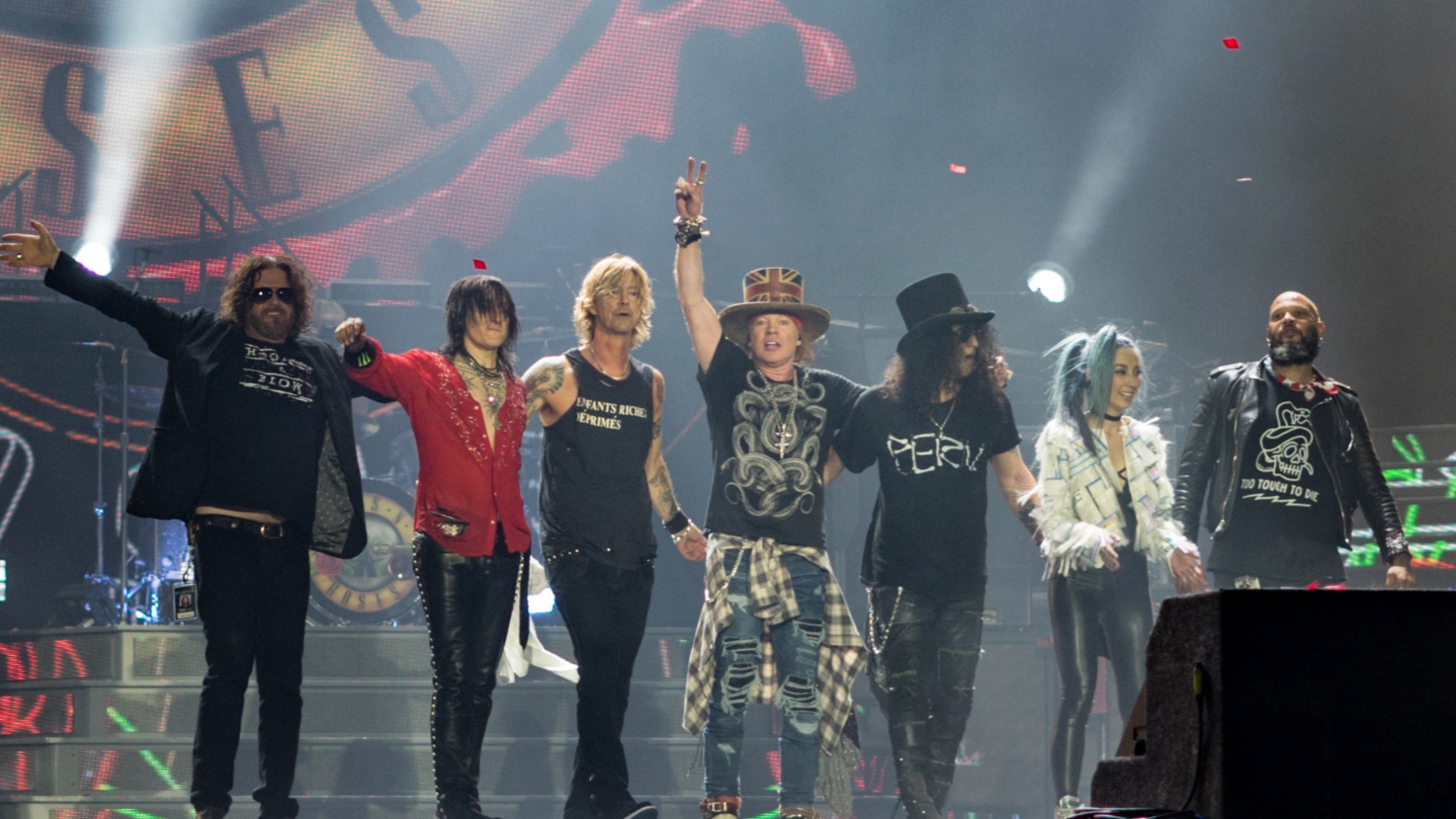 14. Guns N’ Roses