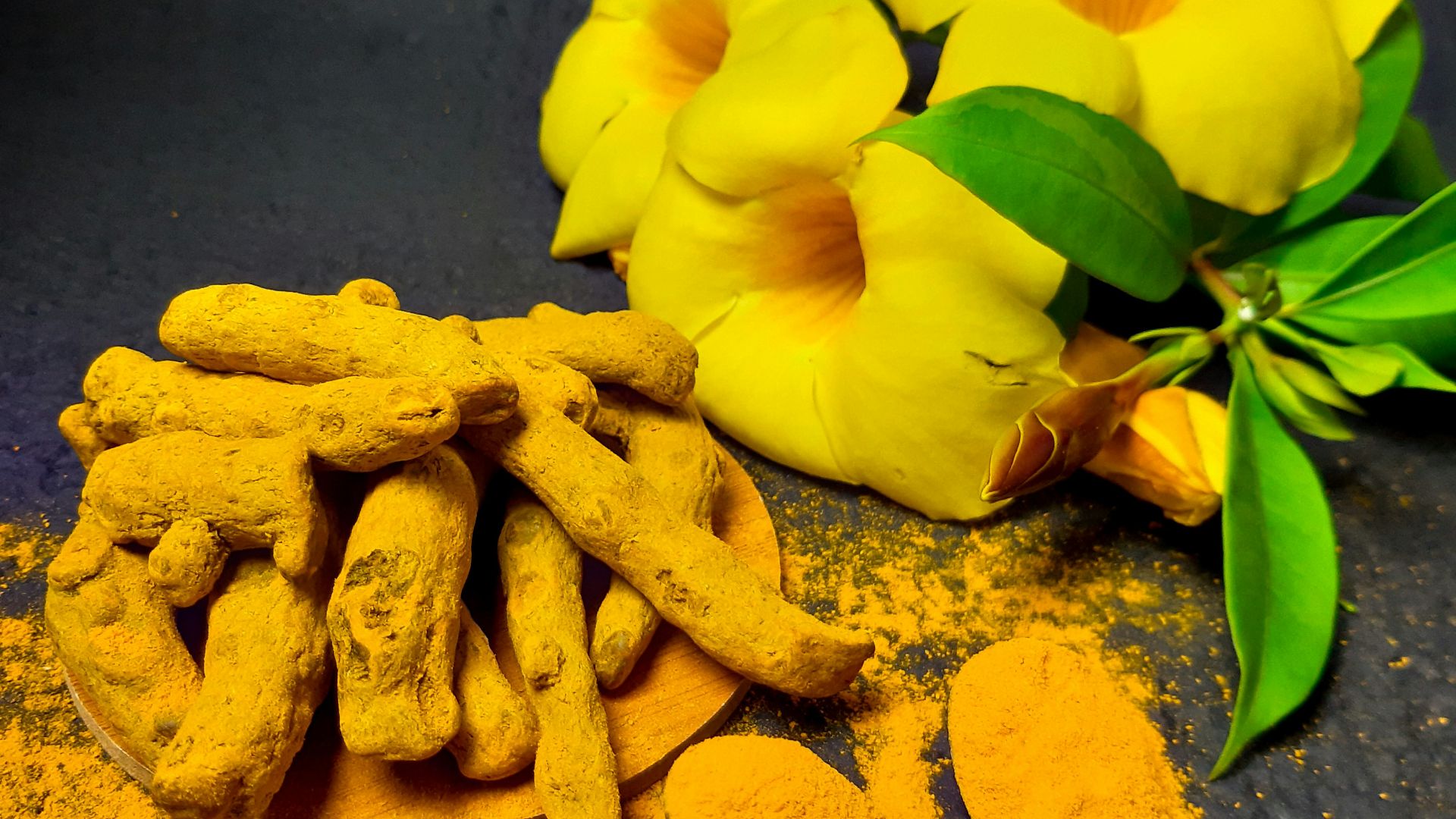 12. Latte au curcuma