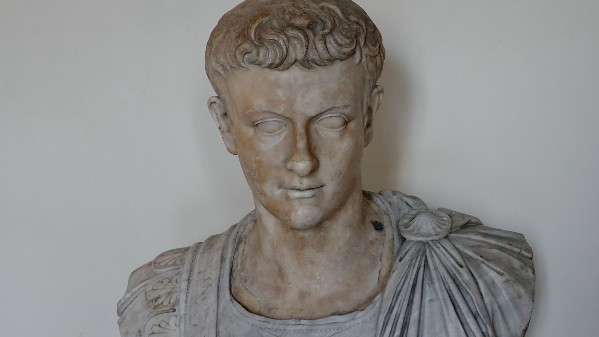 10. Caligula et ses « favoris de la cour ».
