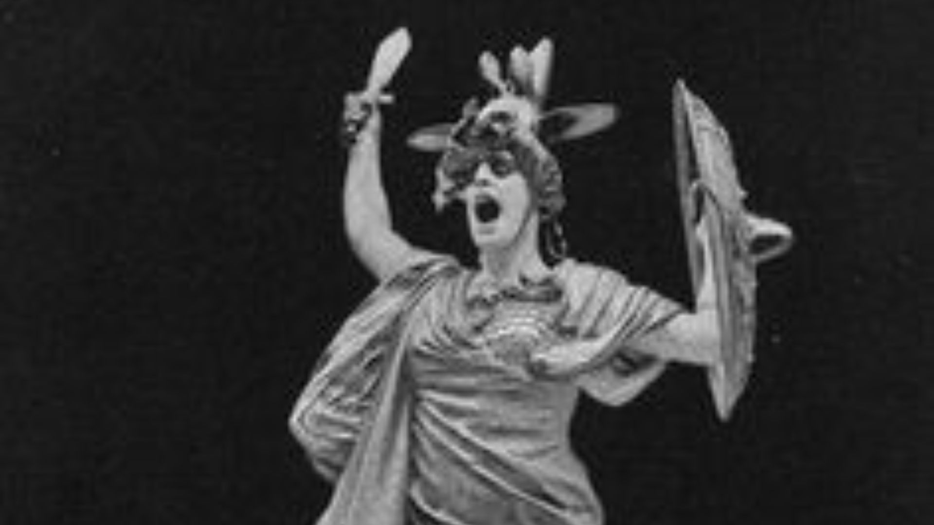 16. Enyo, compagne de la guerre