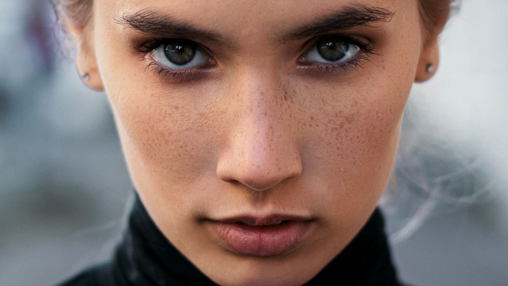 20 façons subtiles dont les femmes vous font savoir qu’elles sont en colère