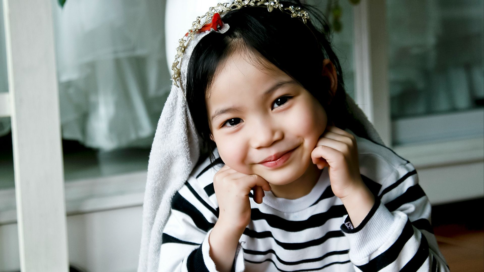 10. Mia