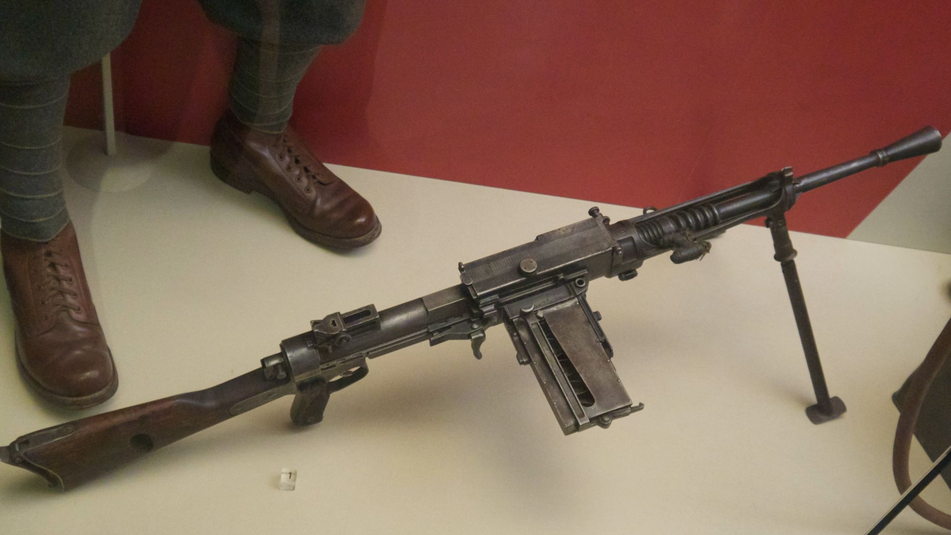 11. Mitrailleuse légère Breda modèle 30