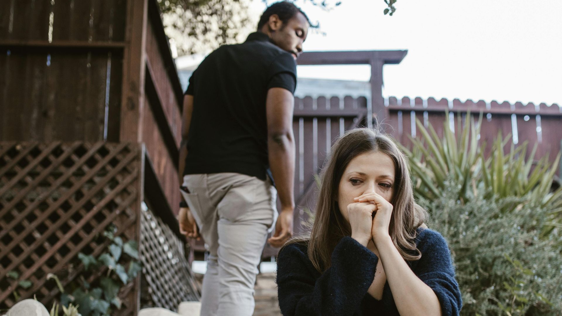 Signes classiques indiquant que vous marchez sur des œufs dans une relation