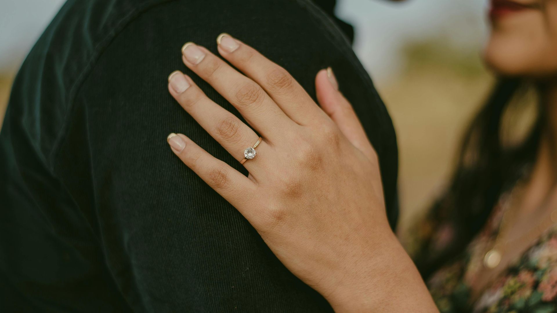 3. Son timing semble attentionné