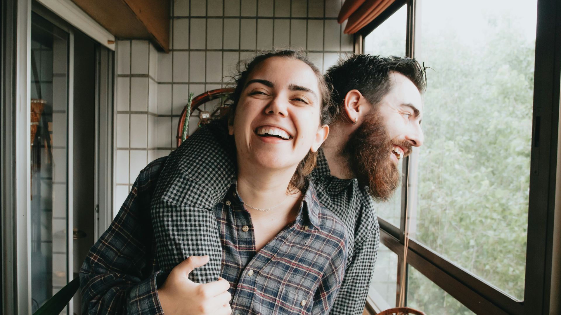 5. Il vous présente à ses proches