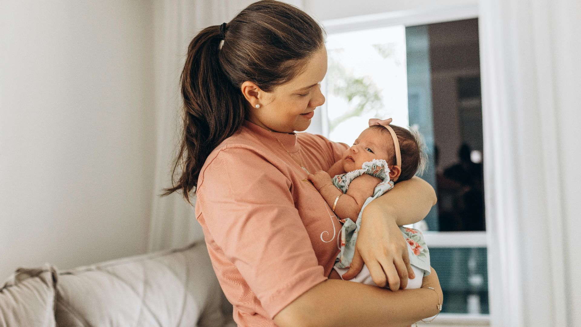 10 raisons d’emménager chez vos parents après avoir accouché et 10 raisons de ne pas le faire