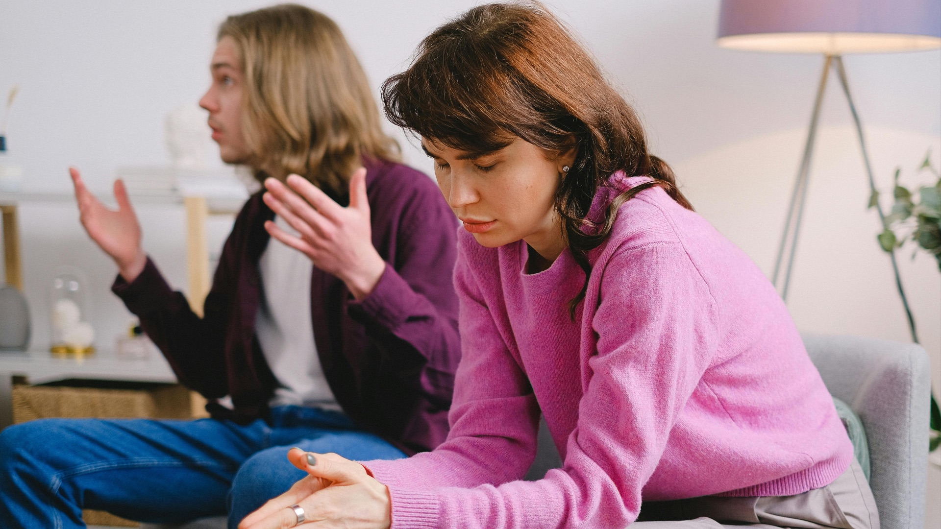 17. Moi aussi, je suis stressé, mais tu ne me vois pas être anxieux.