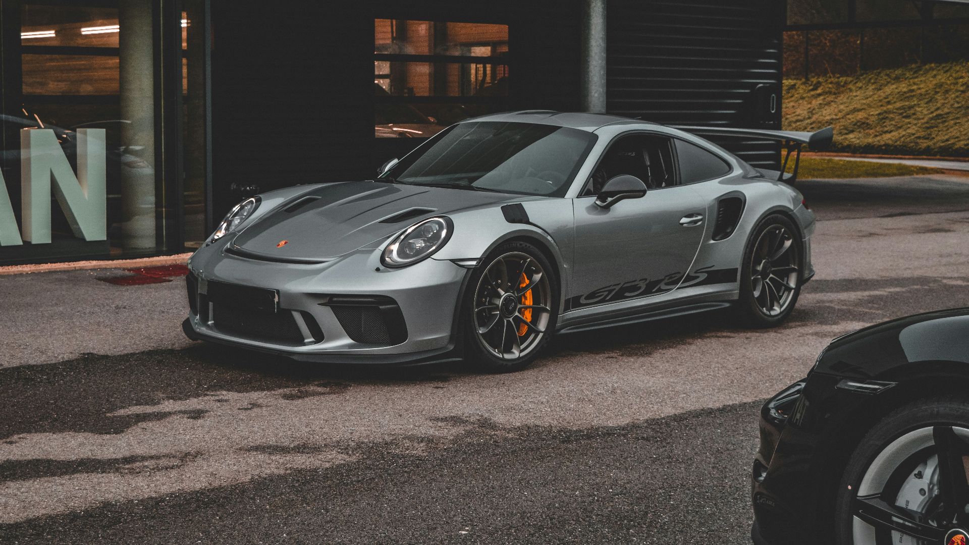 5. Porsche 911