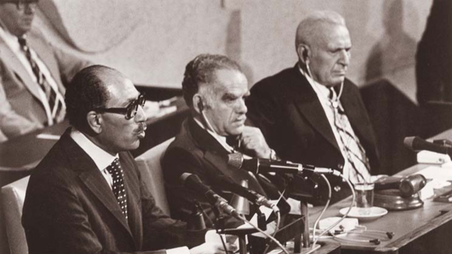 13. Sadate se rend à Jérusalem  