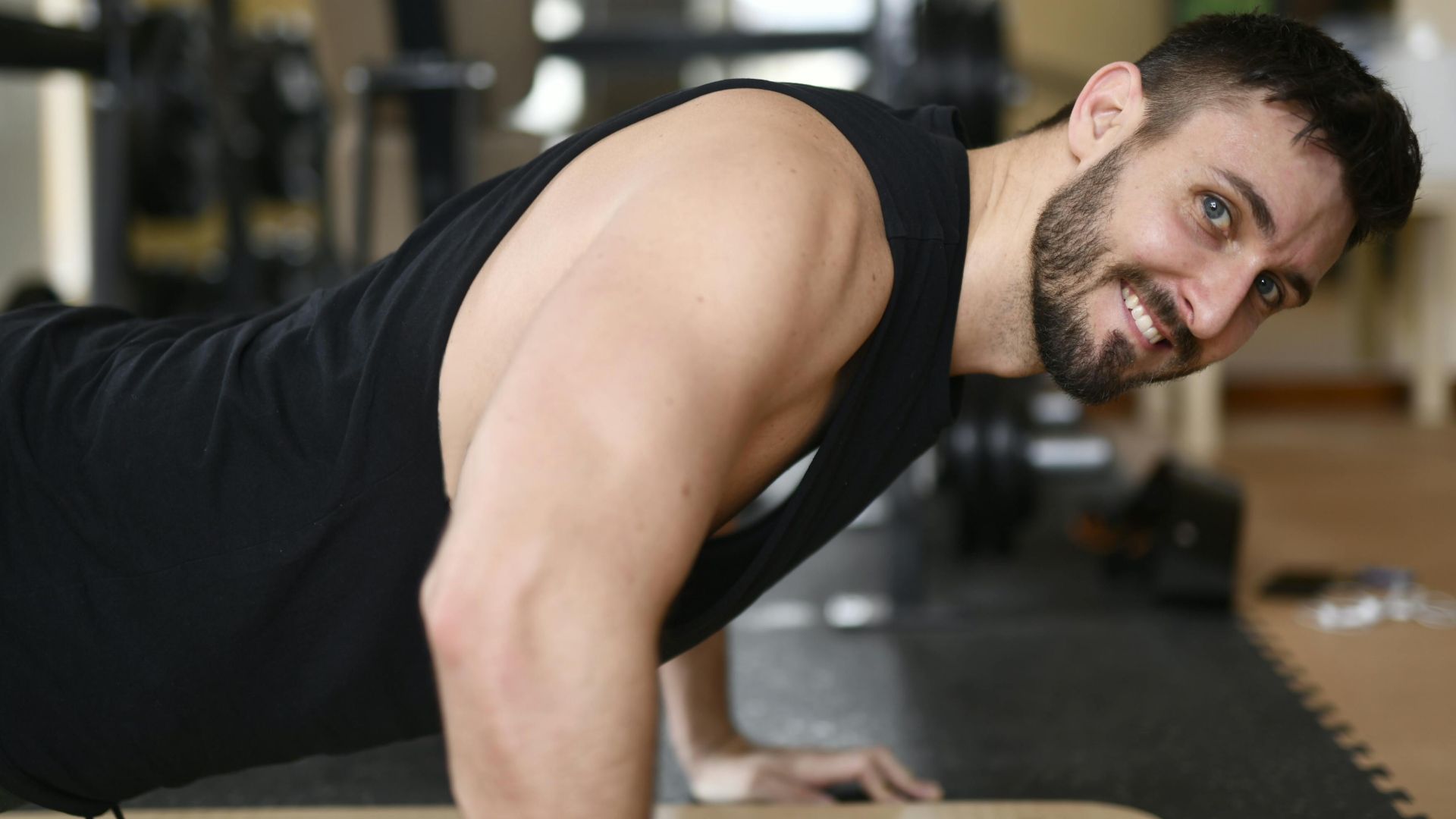 10 signes indiquant que vous avez une mauvaise posture pendant vos entraînements et 10 façons d’y remédier