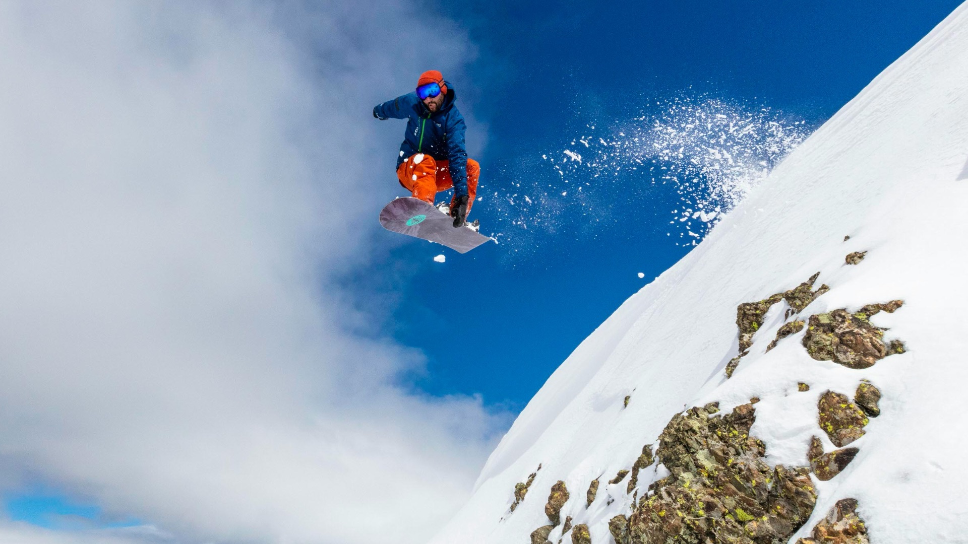 8. Ski et snowboard hors-piste