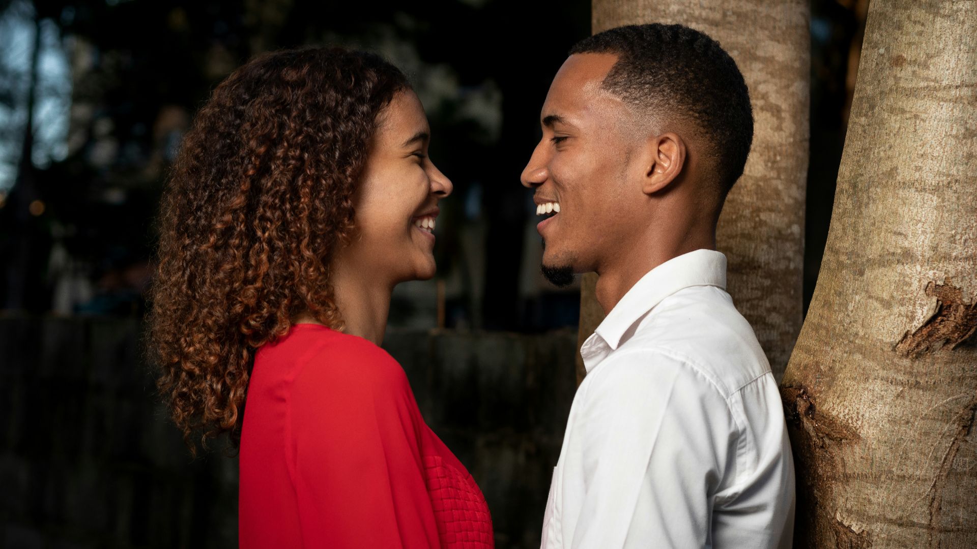 7. Il se plaint que d'autres personnes vous draguent