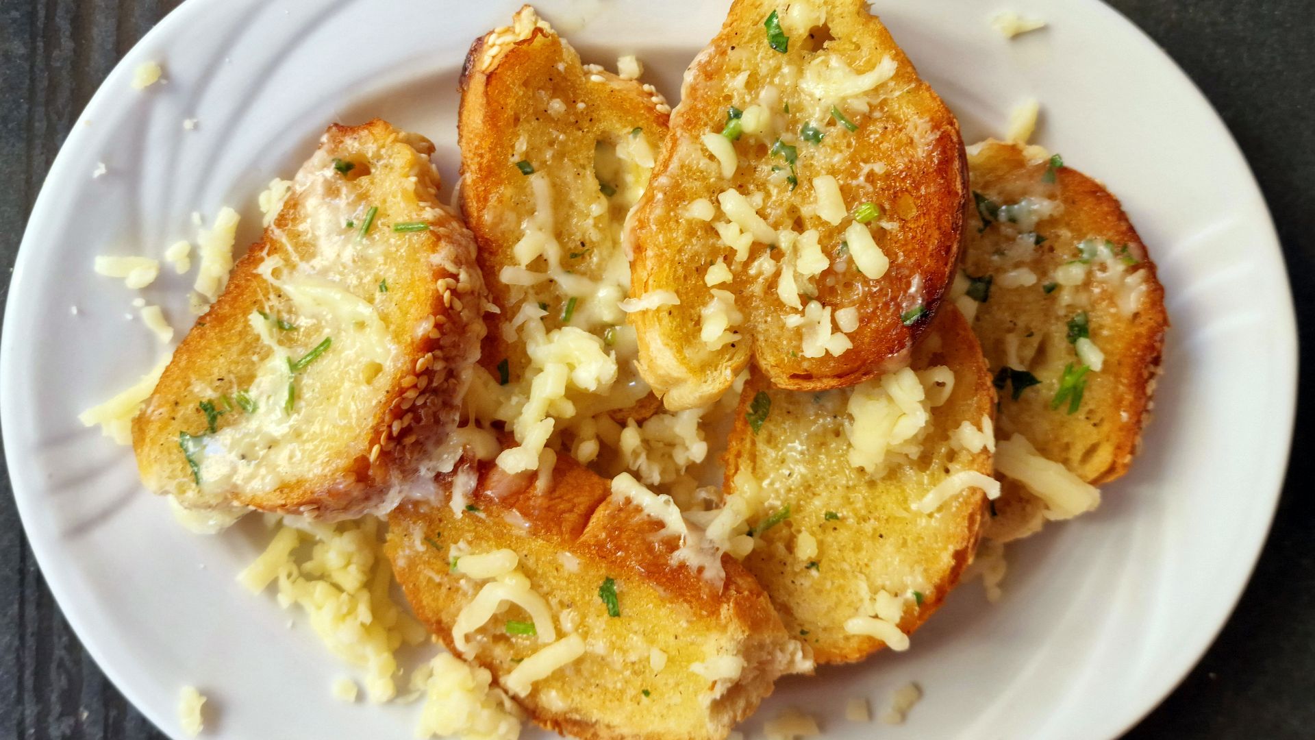 10 plats qui ont un goût horrible avec du fromage et 10 qui en ont besoin de beaucoup plus
