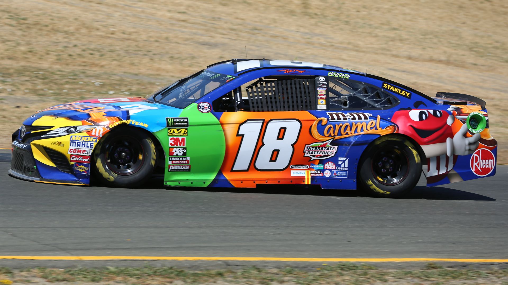 7. Kyle Busch #18 M&amp;M’s 2015