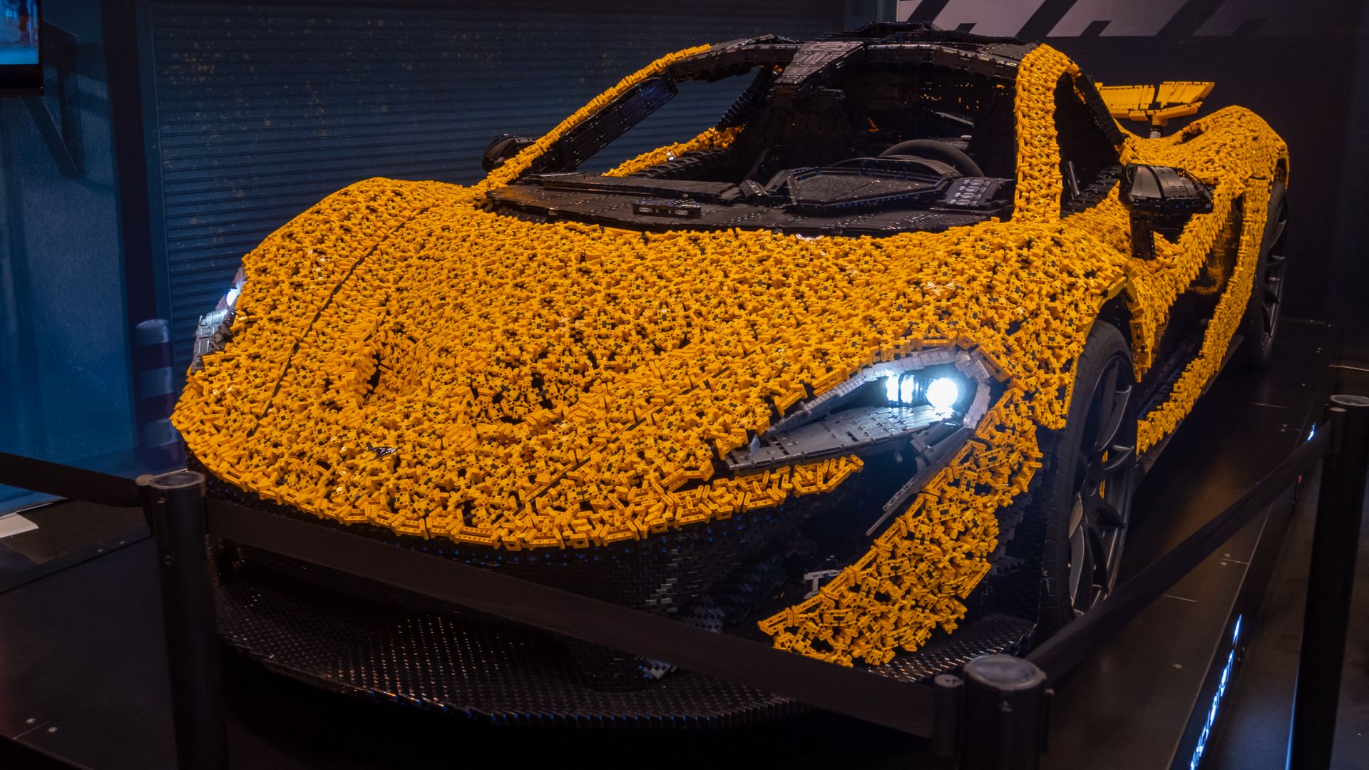 5. McLaren P1