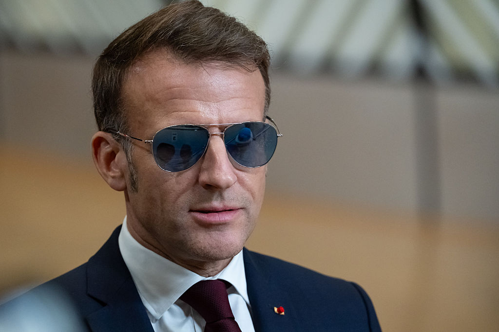 Les lunettes de Macron à Davos propulsent Henry Jullien et iVision Tech en Bourse