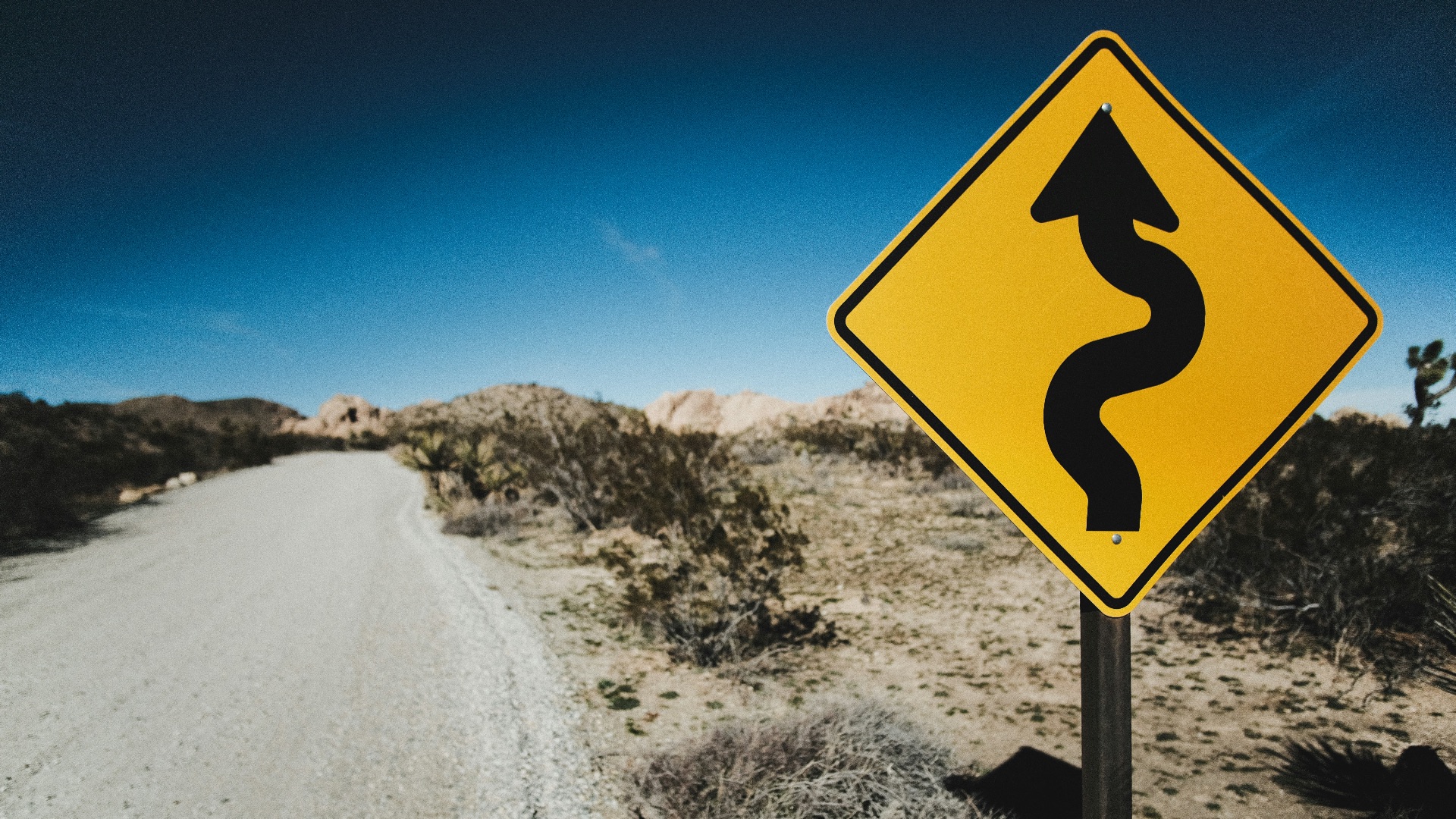 8. Comprendre les panneaux routiers