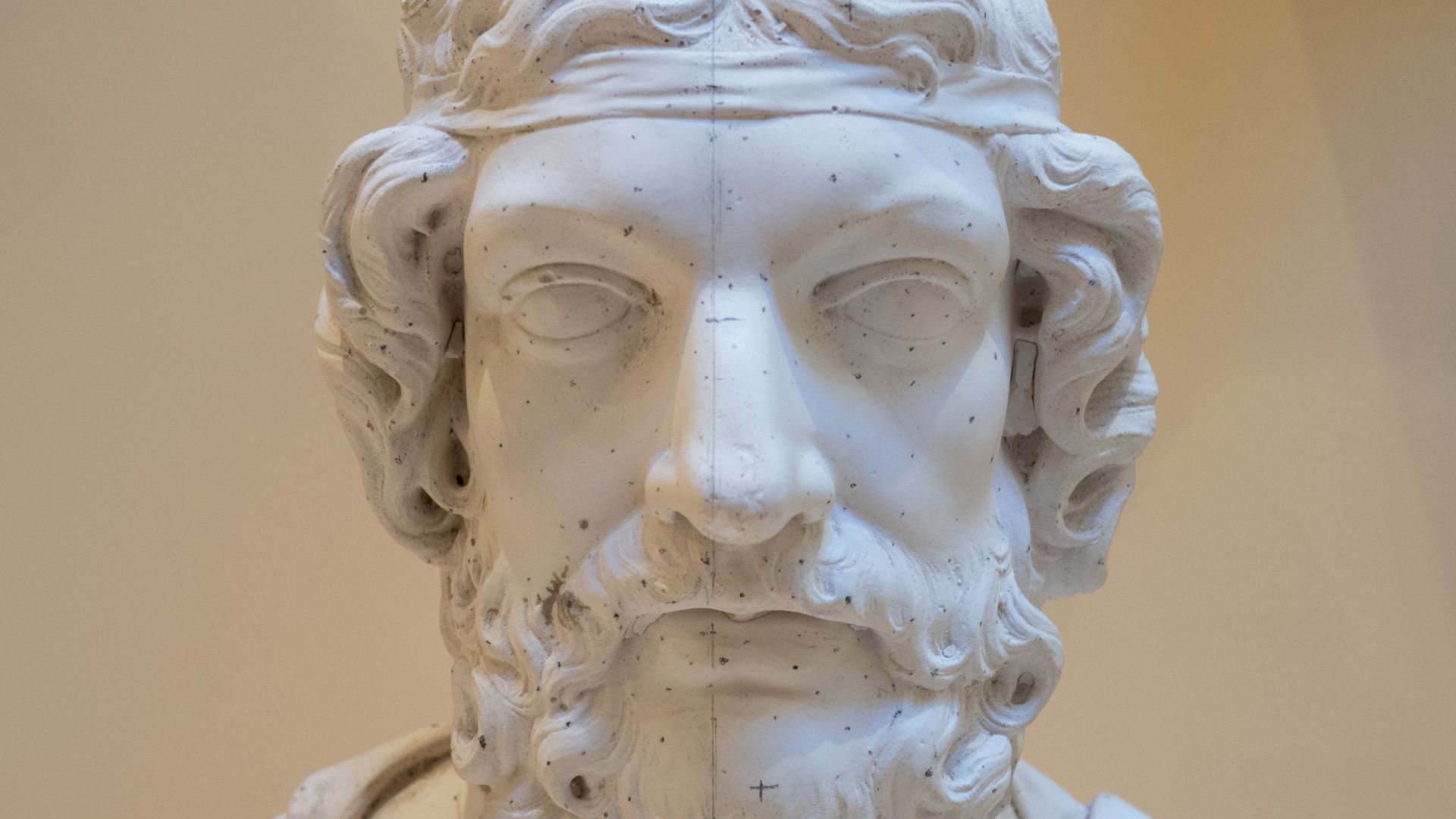 8. Une tradition ancienne raconte qu'Homère était en compétition avec Hésiode