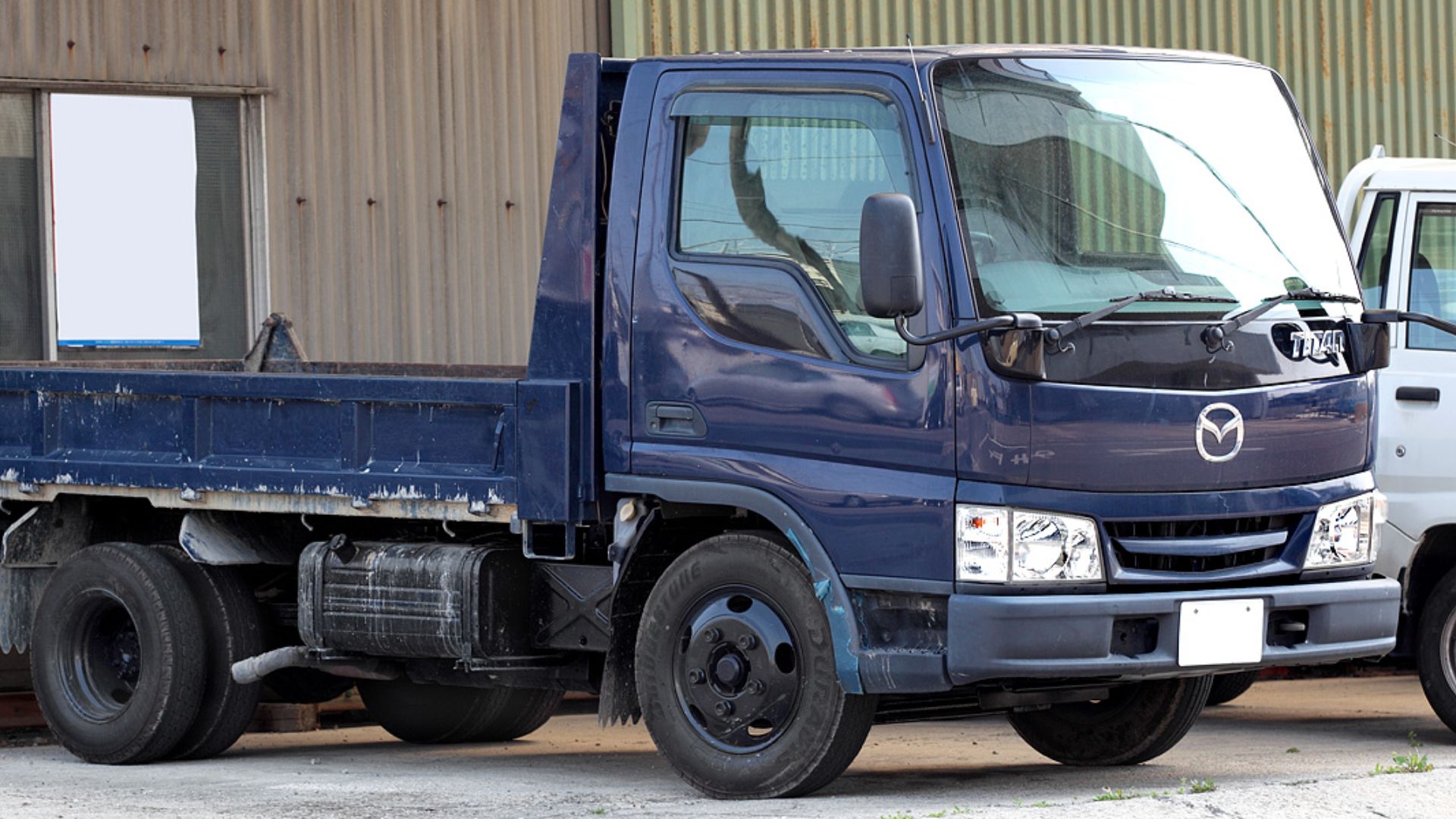 2. Mazda Titan Dump