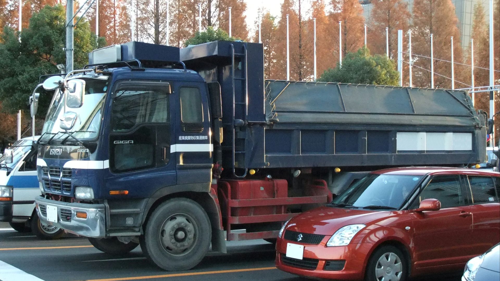 5. Isuzu GIGA 20 Light Dump