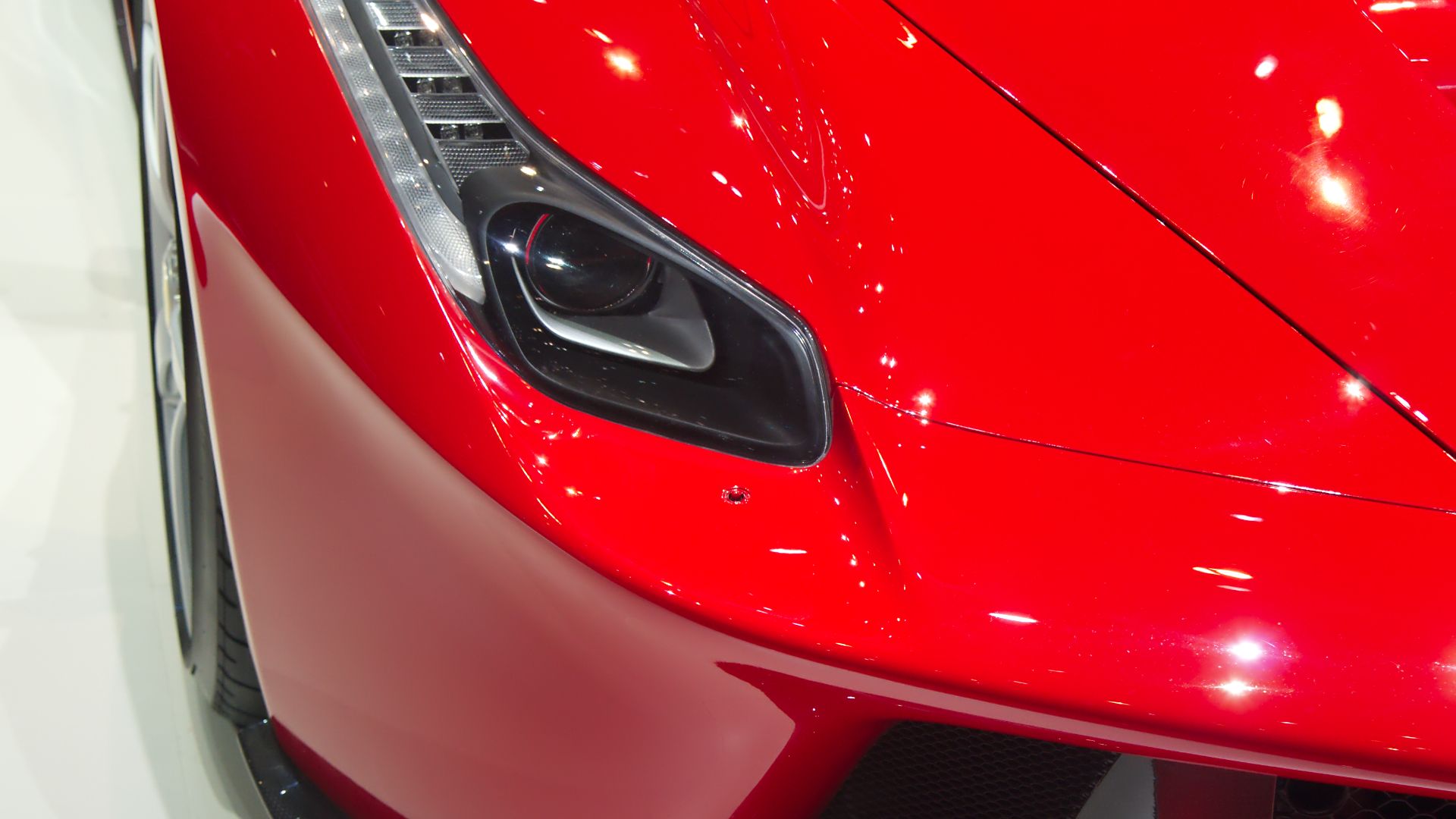 19. Ferrari LaFerrari