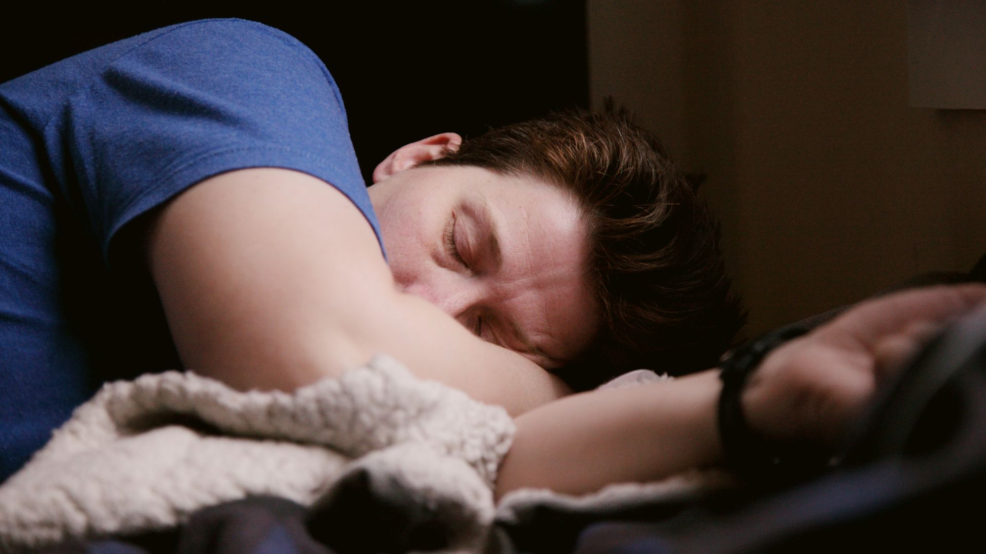 9. Le sommeil devient plus facile à perturber
